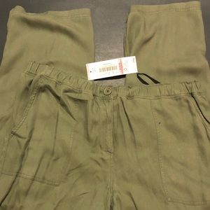 NWT Jones New York Green Pants10